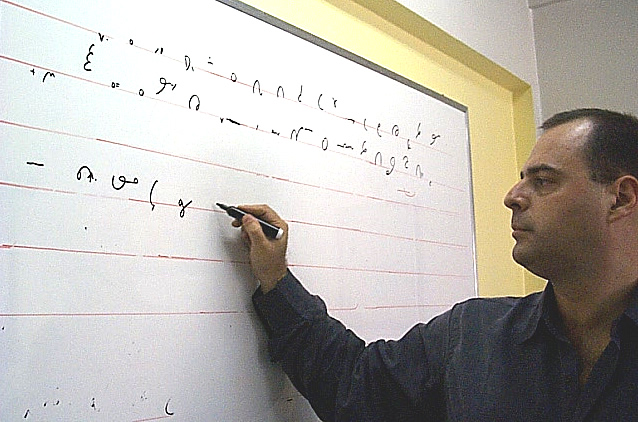 Prof. Eduardo Trevisan desenvolve novo e célere aprendizado de taquigrafia